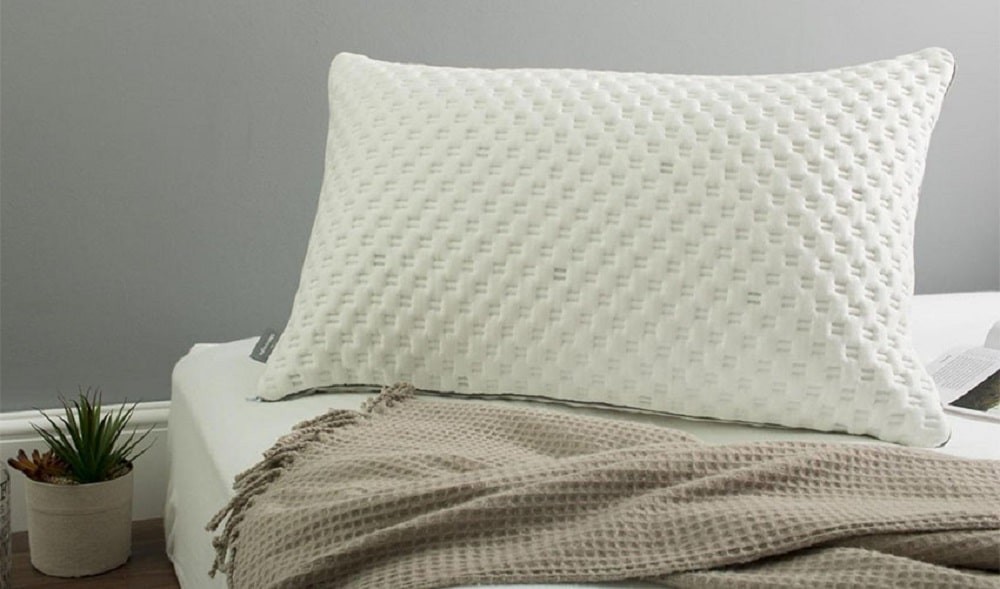 Say Goodbye to Sleepless Nights: How Bamboo Pillows Can Help Alleviate Hot Flashes, Neck Pain, and Insomnia